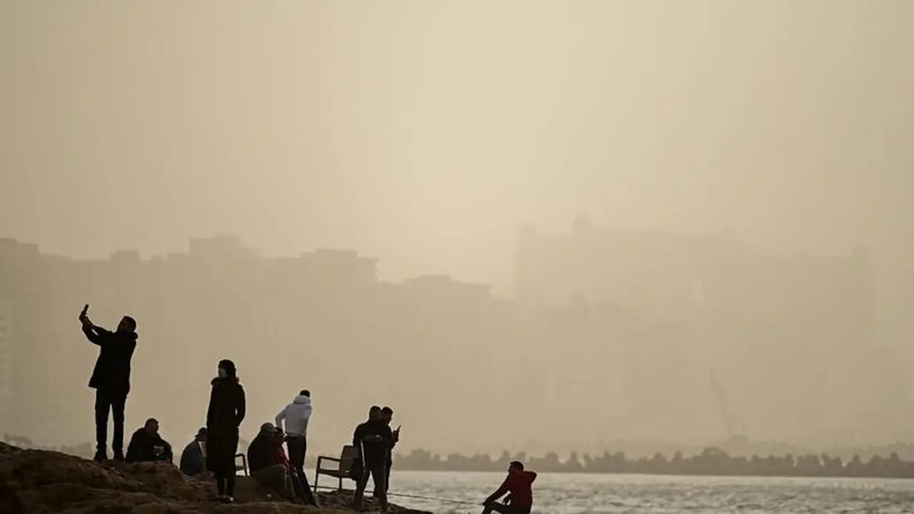 3 ظواهر جوية.. الأرصاد تحذر سكان القاهرة والسواحل من تقلبات طقس الساعات المقبلة